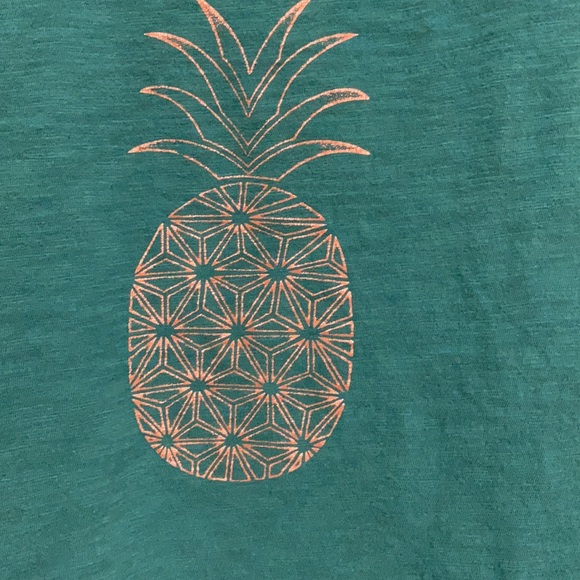 X-small pineapple tank - Picture 3 of 3